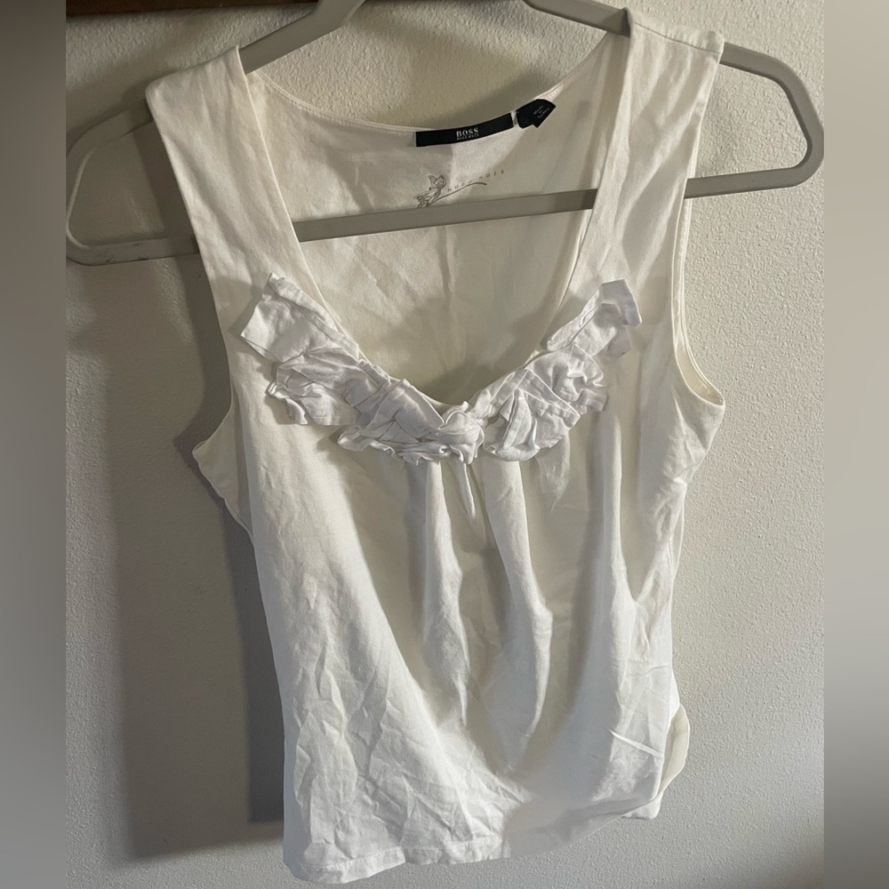 Hugo‎ Boss white sleeveless floral blouse size Small